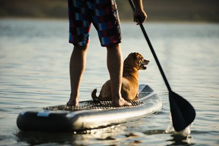 man enjoying a sober activity in san diego