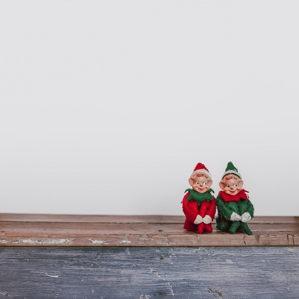 image of two elf figures to symbolize setting boundaries during the holidays